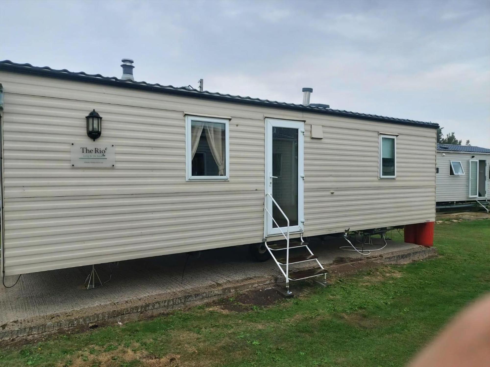 Dog Friendly 6 Berth Caravan At St Osyth Beach Holiday Park In Essex Ref 28041G Hotel แคลกตัน-ออน-ซี ภายนอก รูปภาพ